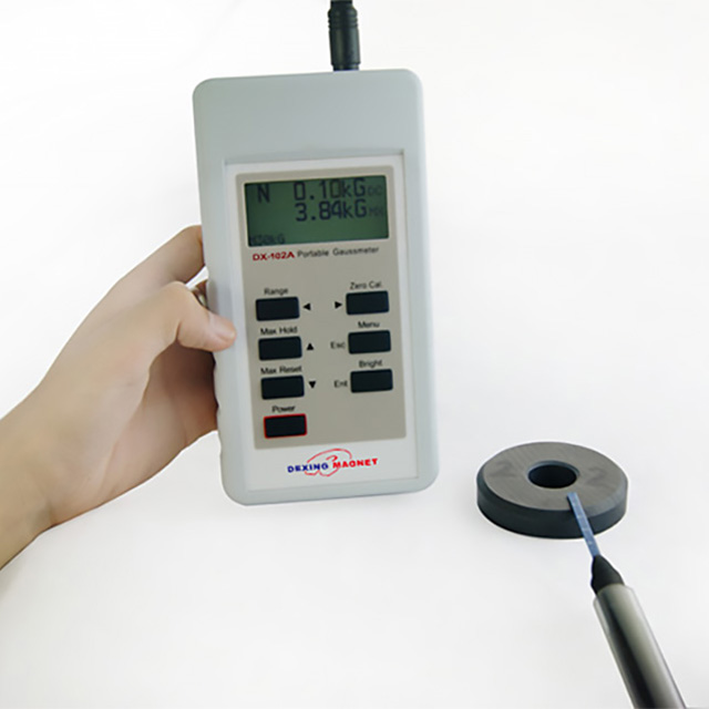 DX-102A-gaussmeter-3